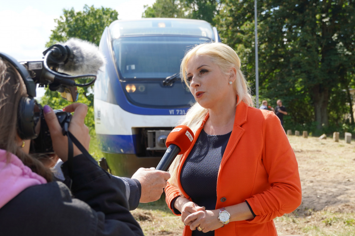 Nicole Walter-Mundt (CDU) nimmt Stellung zu den Plänen des Landes für ein attraktives und zukunftsfestes Bahnangebot in der Region, Foto: Christian Howe